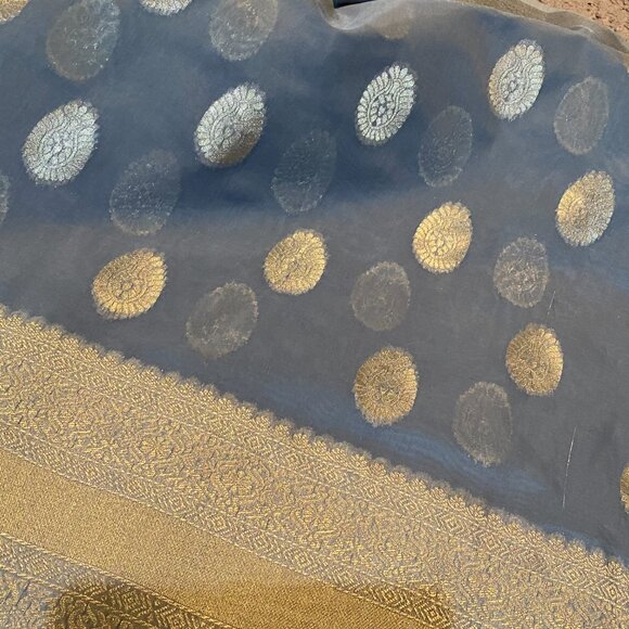 Soft Banarasi Saree in Dusty Gray with Rich Zari Border & Pallu - Picture 2 of 16